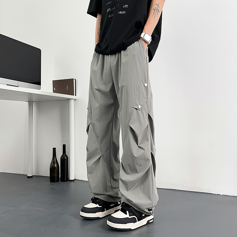 大码褶皱伞兵工装裤男夏季薄款潮牌美式直筒宽松冰丝裤子加肥加大