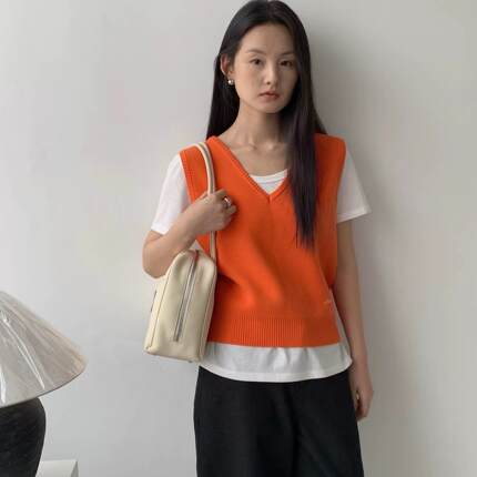 2025春上新韩系小个子V领纯色短款针织马甲背心女6708