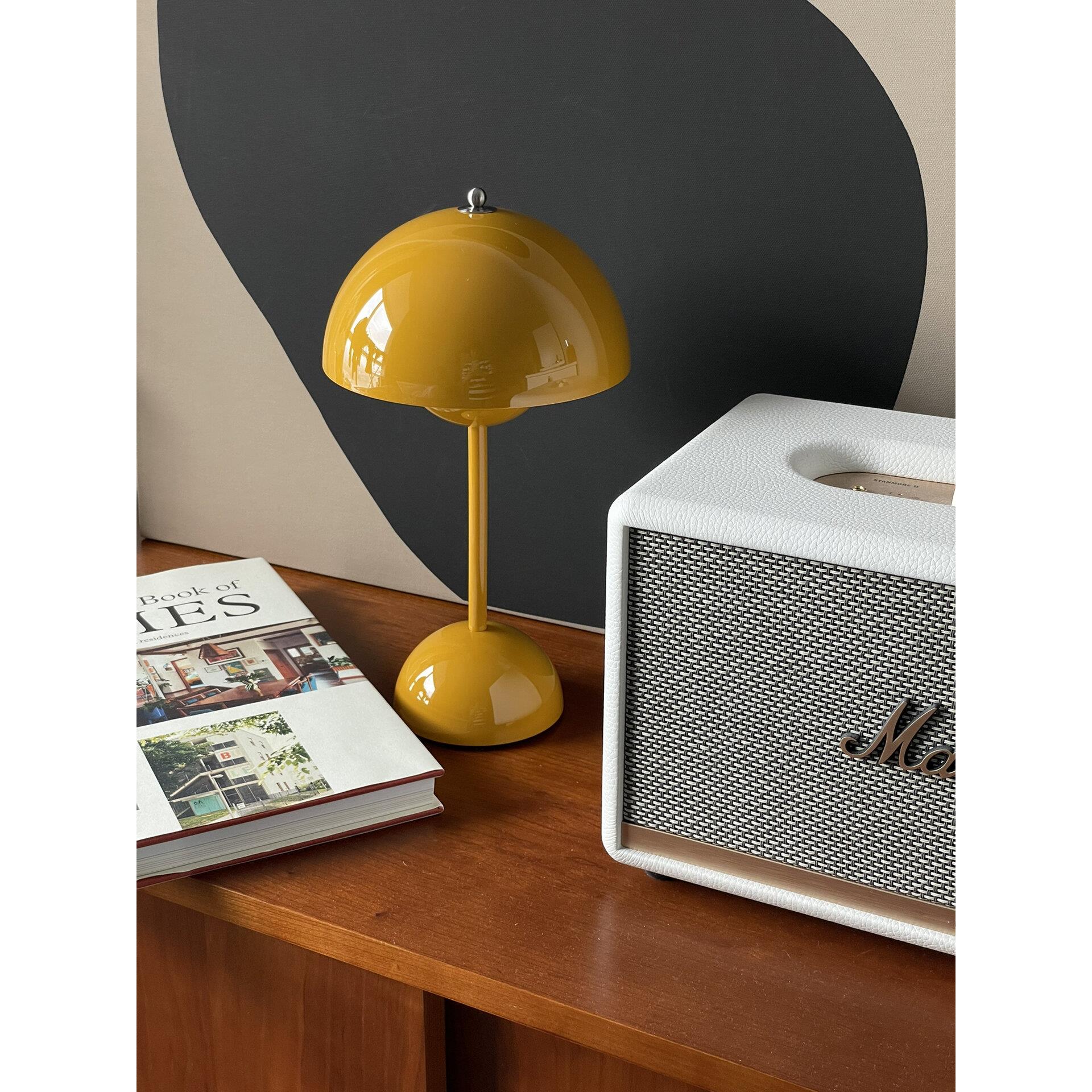 丹麦复古花苞台灯VP9北欧设计师书房氛围无线充电卧室床头小台灯