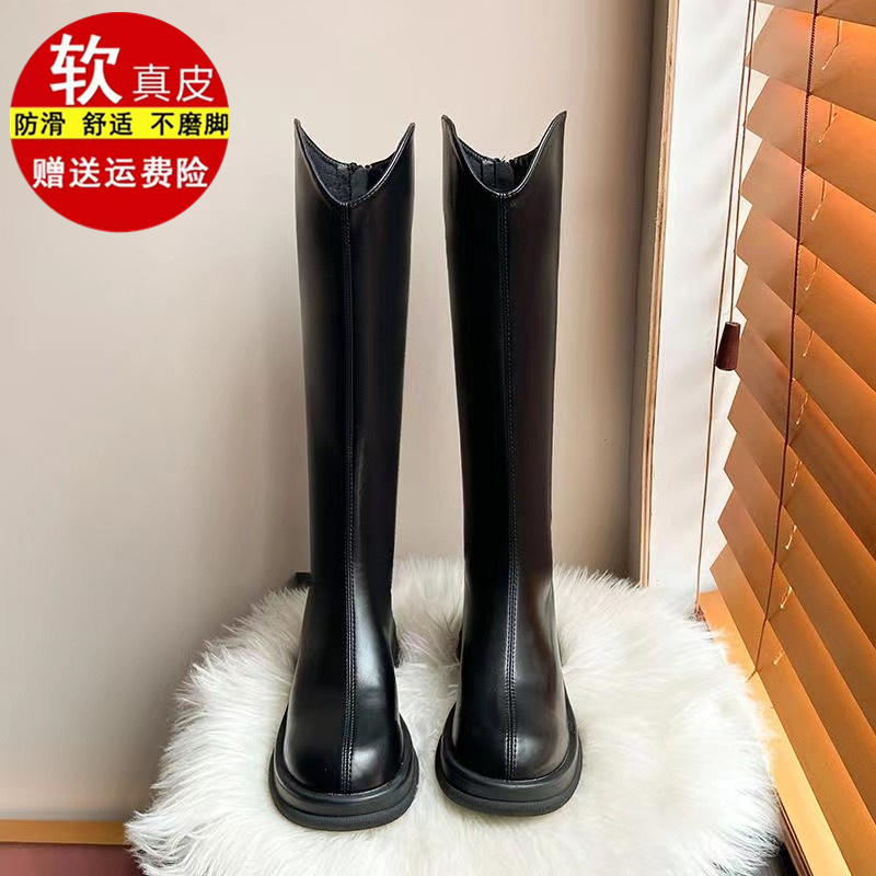 品牌专柜长筒靴女2025春秋新款胖高筒瘦瘦骑士v口平底马丁靴女潮