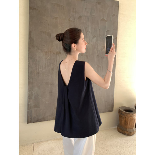 Maven Lin 高阶时髦|莱赛尔后背扭结V领无袖背心小衫女宽松上衣