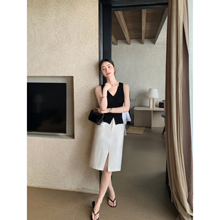 气质白领直筒包臀半身裙女设计感开叉休闲裙 职场精英 Maven Lin