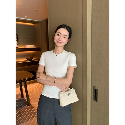 圆领短袖针织t恤短款正肩上衣