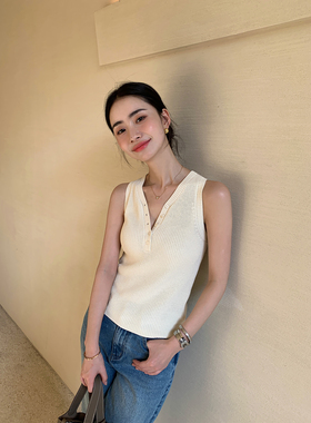 Maven Lin 基础款 白色半开V领针织吊带背心女外穿修身无袖上衣