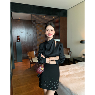 重工立体钉珠a字半身裙女修身 璀璨繁花 设计感包臀短裙 Lin Maven