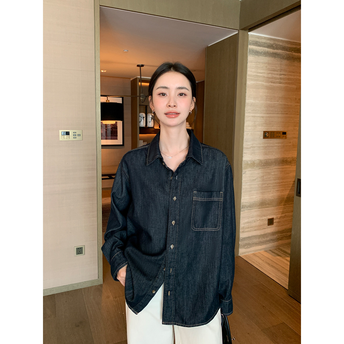 Maven Lin 精简流畅 原色翻领牛仔衬衫女气质通勤长袖衬衣外套