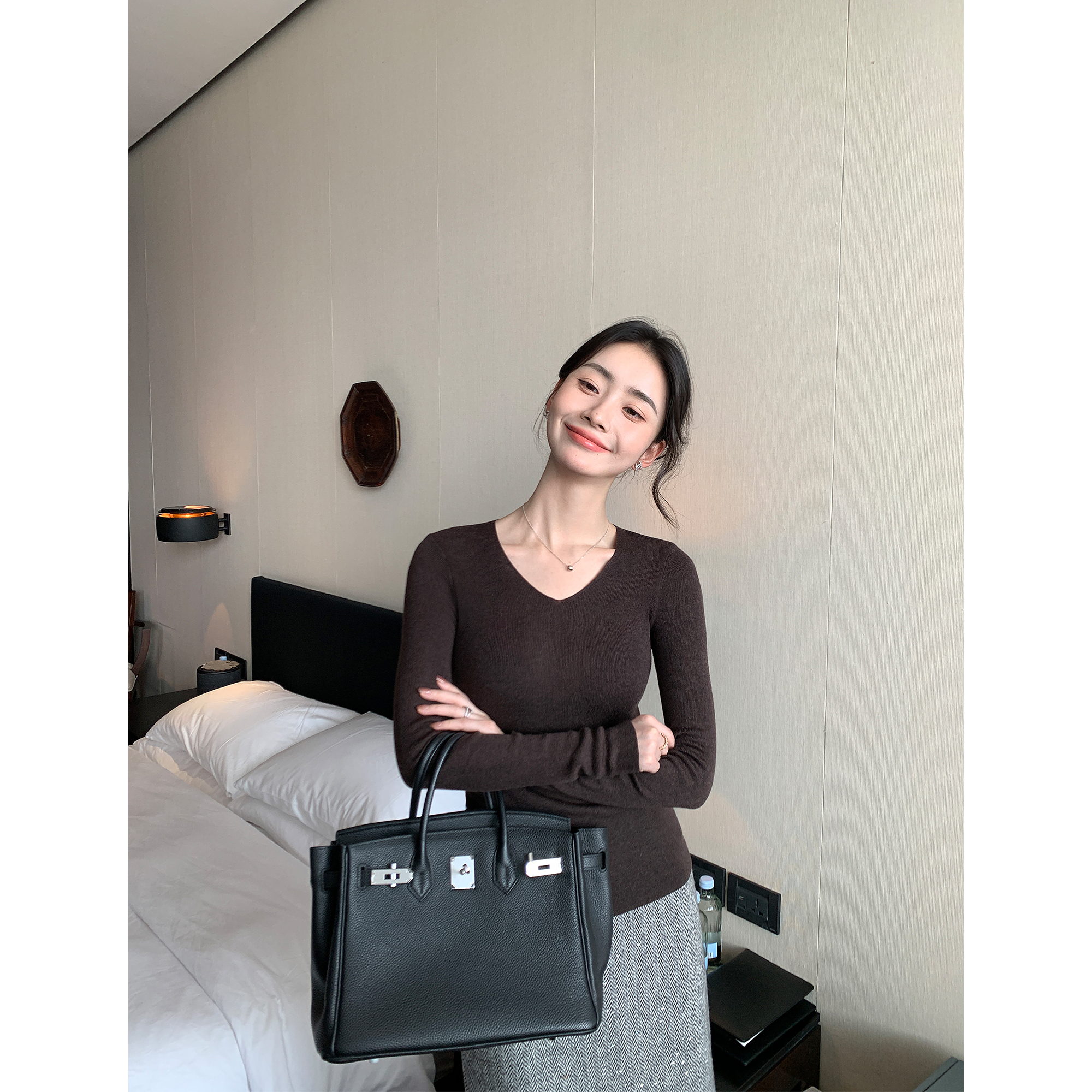 Maven Lin 刚需B入 气质v领针织打底衫女秋冬修身内搭长袖上衣