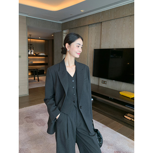 外套女2025春秋新款 深灰色条纹西装 休闲宽松廓形西服 Lin Maven