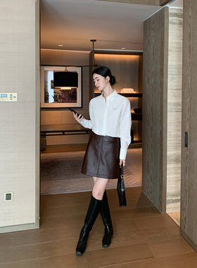 Maven Lin【现货7.5折】摩登通勤 高级感肌理pu皮裙a字包臀短裙