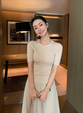 Maven Lin 极简知性 圆领中袖复古基础针织衫上衣女修身打底t恤