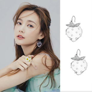 李一桐同款耳环透明草莓耳钉珍珠耳环银针桃花坞孟子义草莓耳环