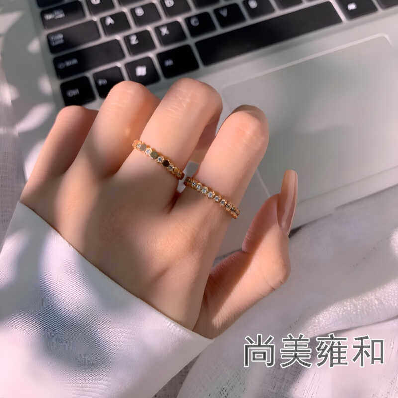 叠戴18k菱格蜂巢戒指玫瑰金轻奢