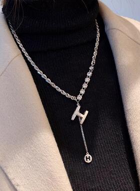 MaisonCleo高级感字母锁骨链