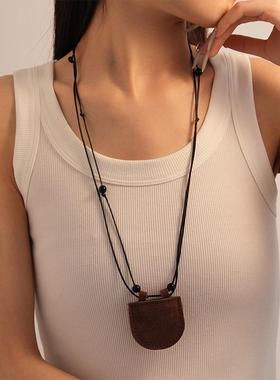 MaisonCleo复古皮革小包毛衣链