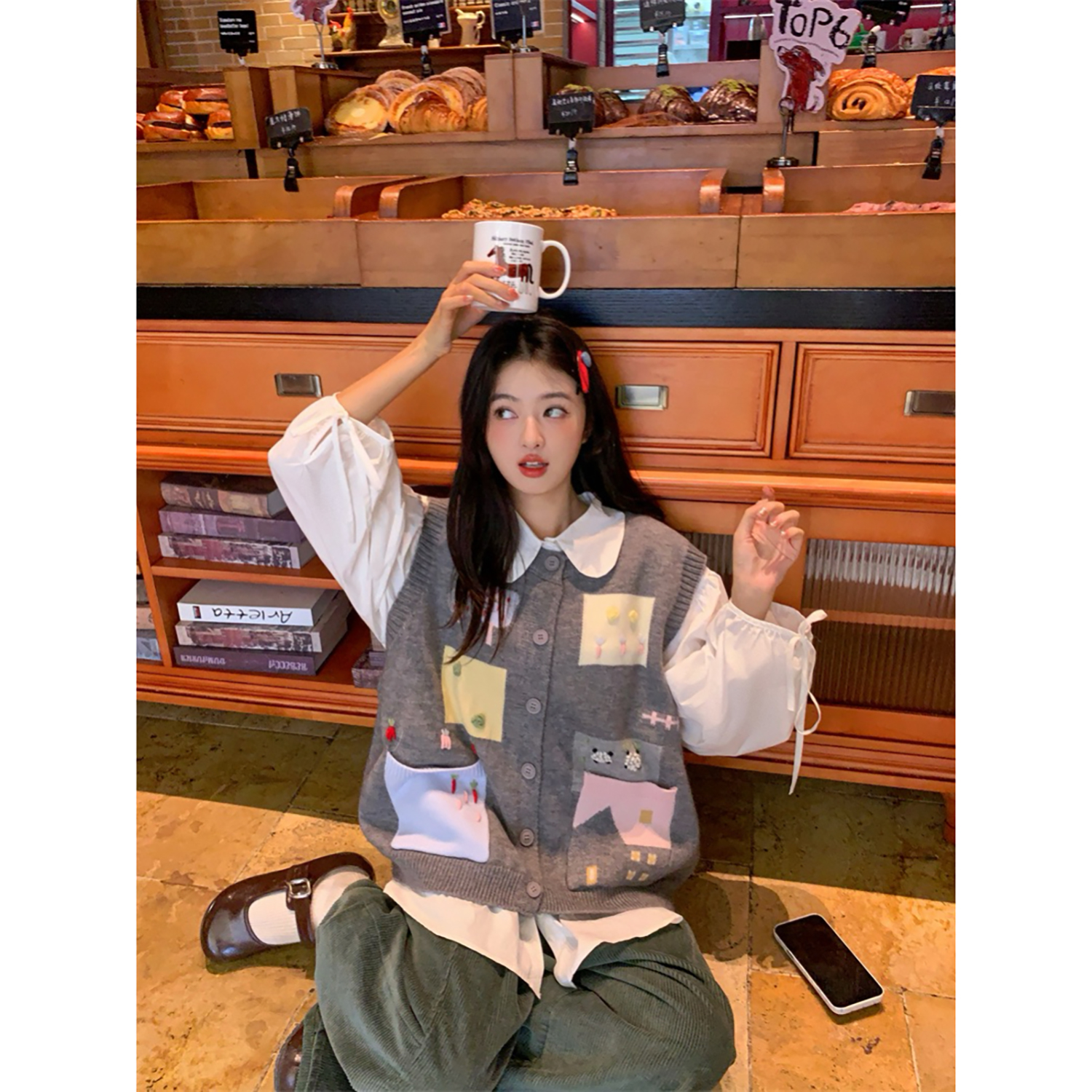 灰趣萌绣提花马甲纯色衬衫套装