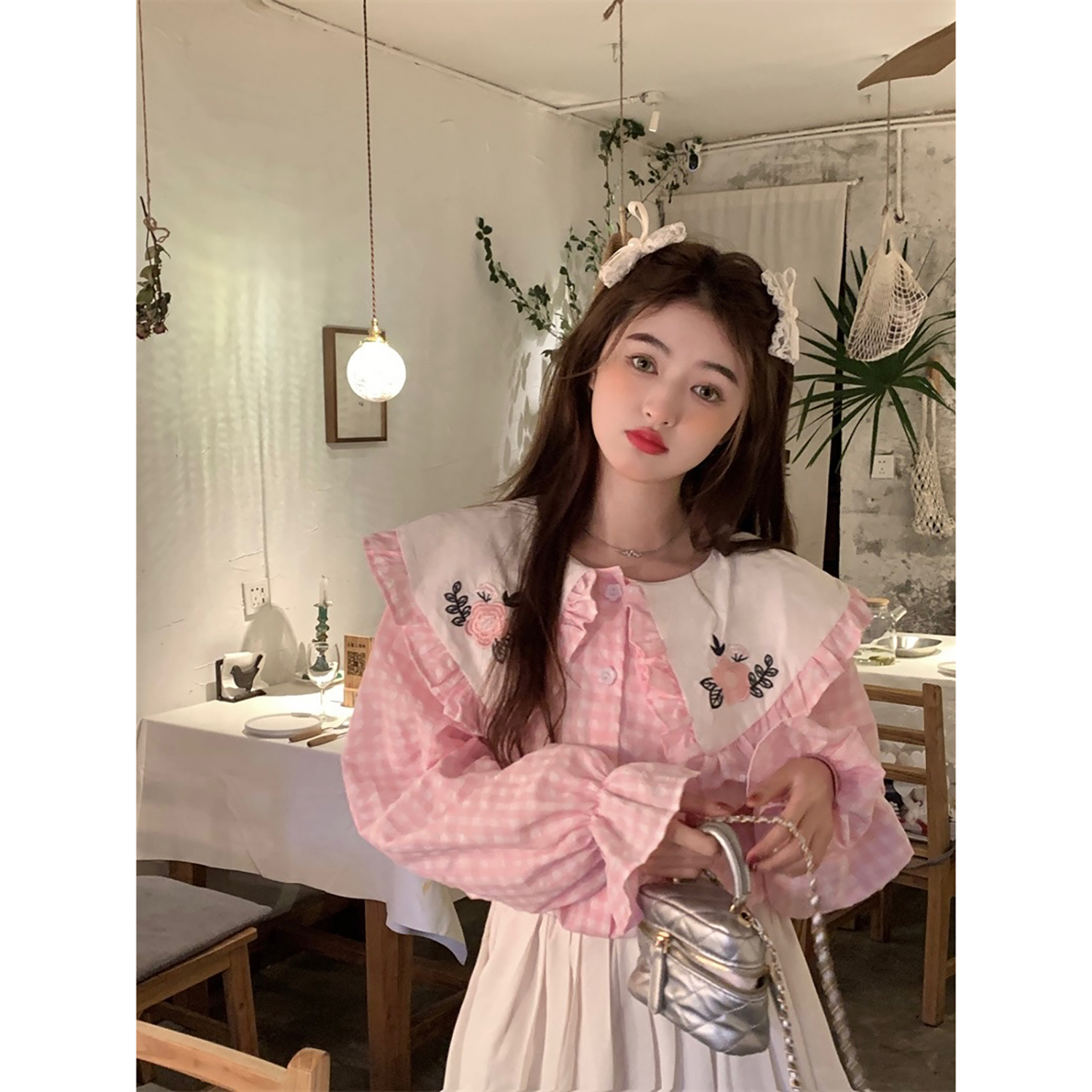 范雯雯 草莓夹心 甜美可爱娃娃领格子衬衫女宽松百搭长袖上衣