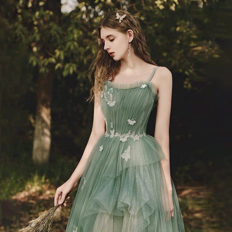 绿色森系绝美轻礼服吊带主持人演出生日公主裙宴会成人学生毕业女