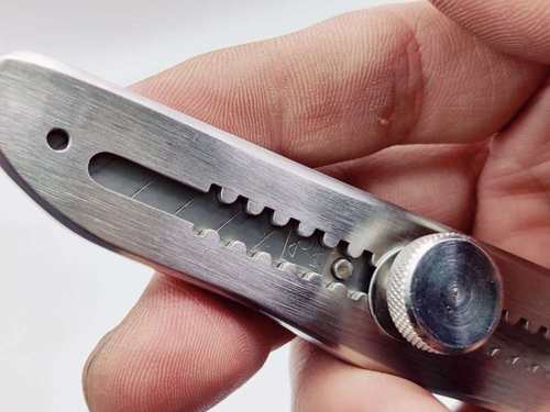 极速良汇c五金9mm刀片专用不锈钢美工刀架升级版