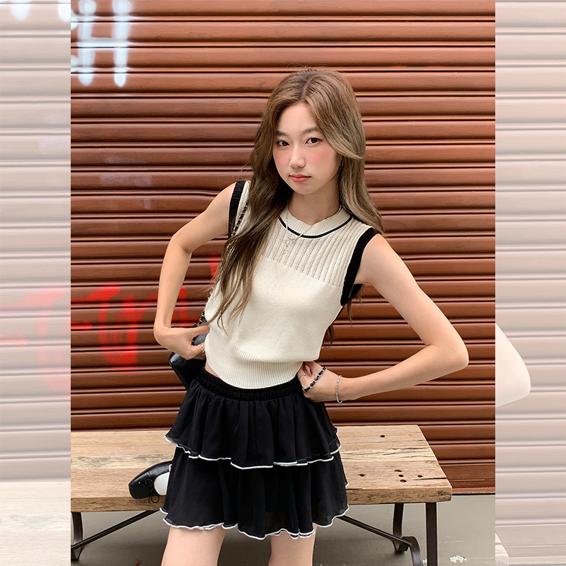 条纹圆领撞色针织吊带背心女洋气