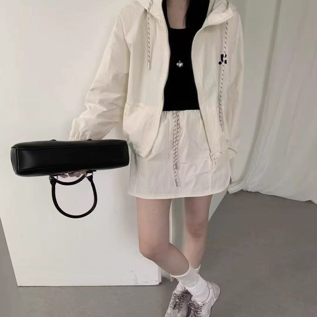 韩版休闲连帽外套女2025新款小个子显瘦百搭高级感冲锋衣防晒短款