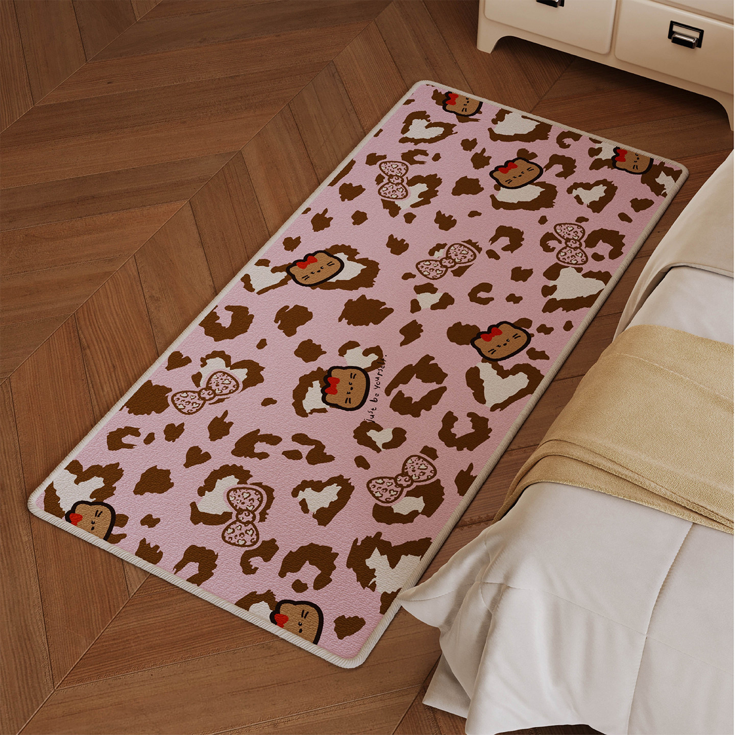 甜酷豹纹KT猫主卧室床边毯客厅地毯房间床前床尾布置防滑耐脏地垫,居家布艺,地毯,淘宝优惠券,粉丝福利购,淘宝优惠卷