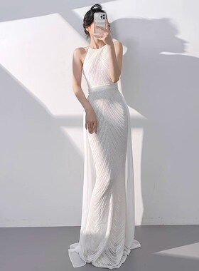 白色晚礼服女2025新款主持人鱼尾亮片气质高端轻奢小众挂脖连衣裙