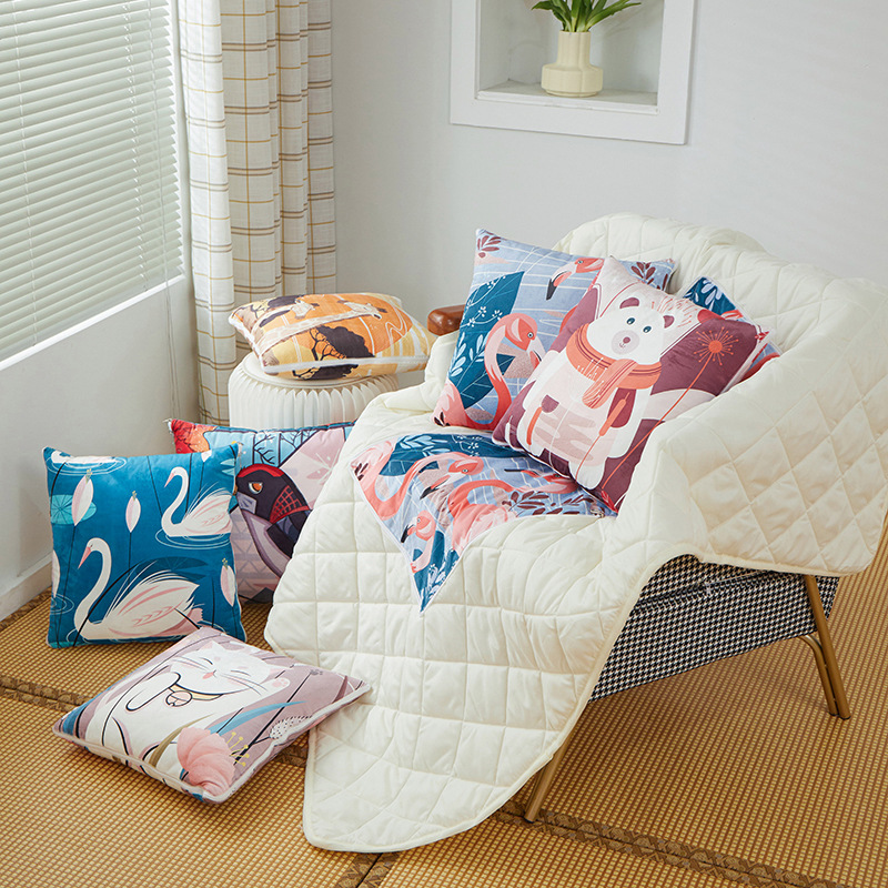 天鹅绒卡通抱枕被车载靠枕被子二合一床头软包办公室午睡枕两用