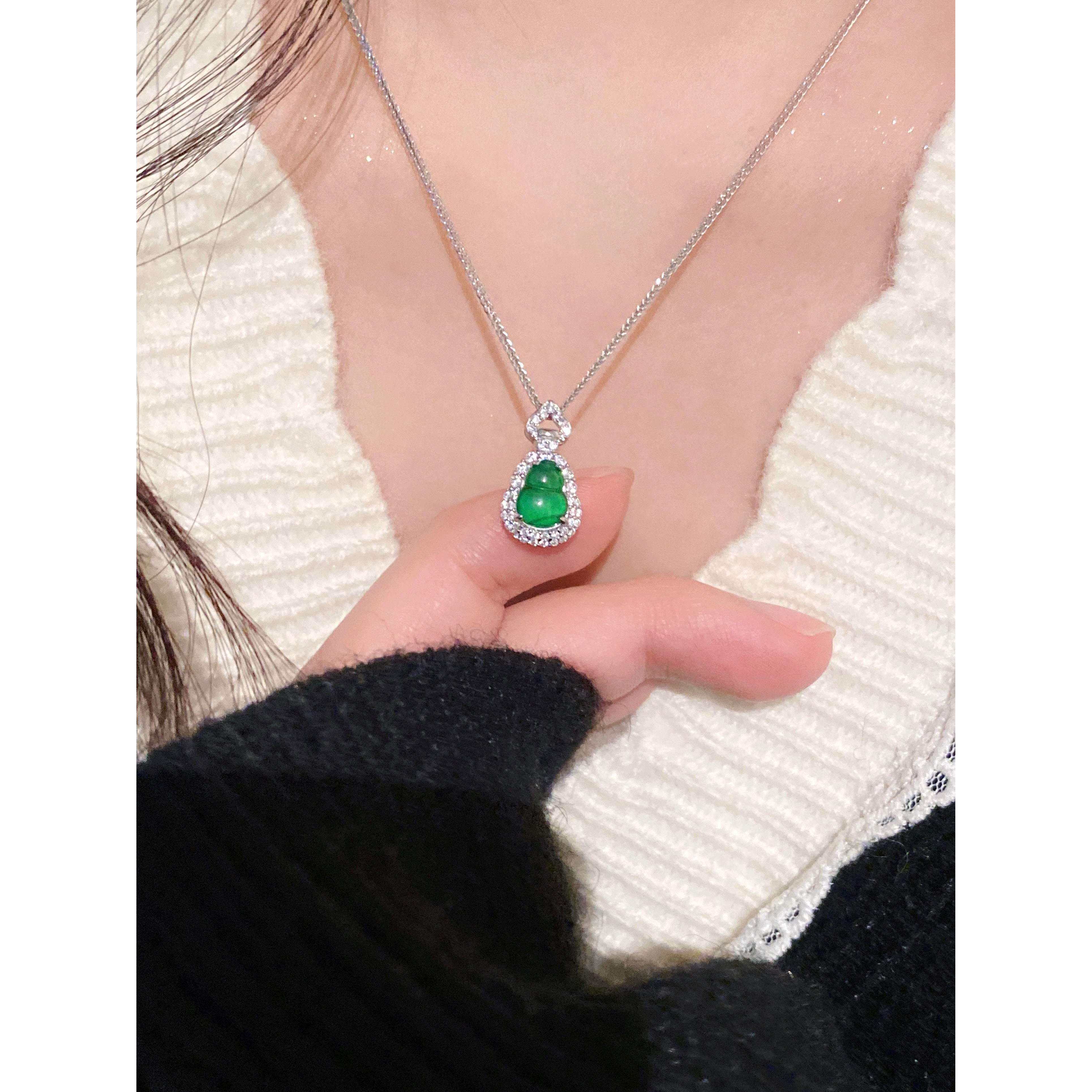 天然危料绿料翡翠葫芦吊坠路路通项链纯银可调节