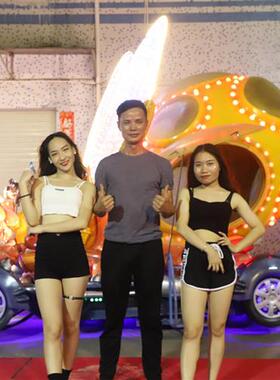 大型游乐园彩车巡游花车彩车节日庆典巡游卡通玻璃钢彩车巡游彩车