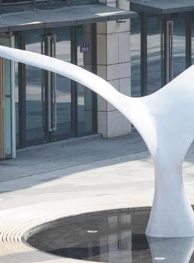 不锈钢铁艺镂空鲸鱼发光雕塑定制抽象创意海豚公园酒店装饰摆饰