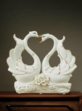 天鹅陶瓷摆件国风新款客厅电视柜酒柜卧室床头柜书柜朋友结婚礼物