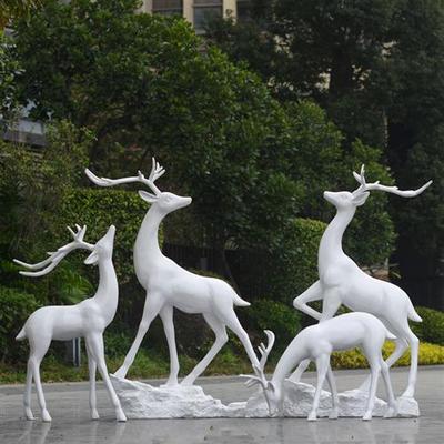 大型仿真登山梅花鹿玻璃钢雕塑户外公园林景观房地产抽象白鹿摆件