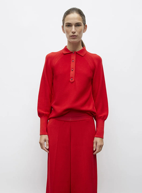 Molli Didi 款亮红色套头衫色泽鲜亮直观传递服装的视觉特点