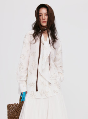 26春夏新品法式宽松镂空刺绣衬衫女