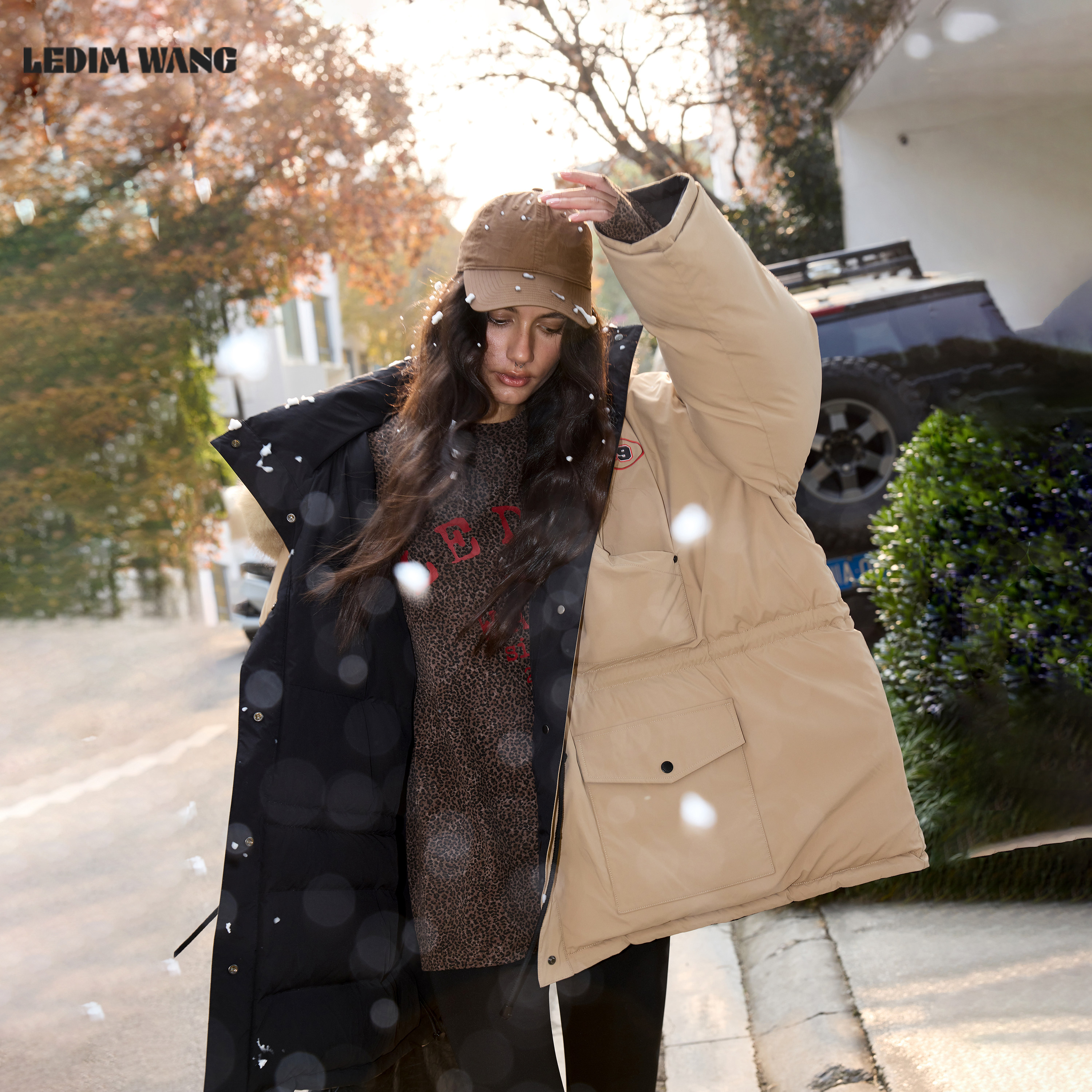 LEDIM WANG双面穿阔版羽绒服白鹅绒女25冬新款卡其色双色连帽外套