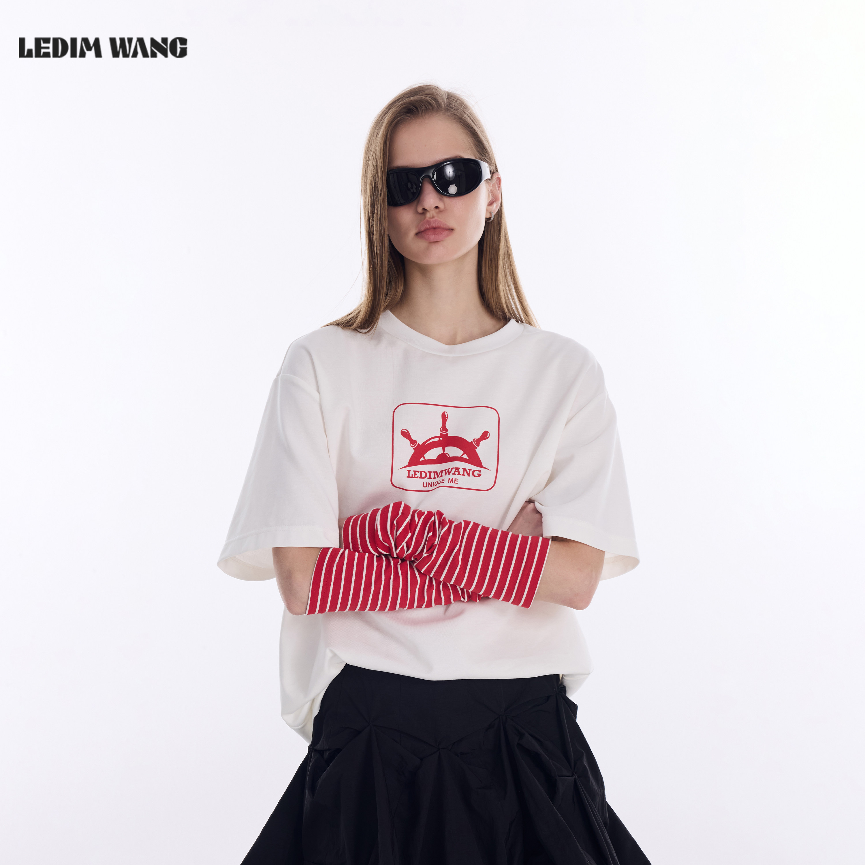 LEDIM WANG撞色袖套短袖T恤女26春新款条纹印花白色亲肤透气上衣