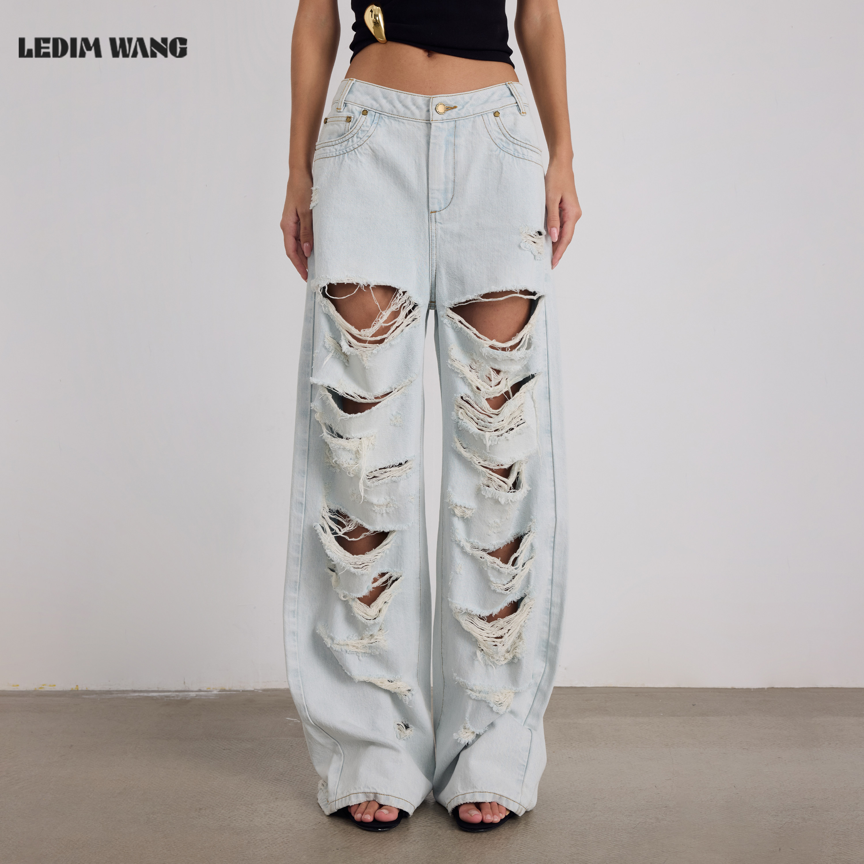 【明星同款】LEDIM WANG重工水洗破洞牛仔裤女浅蓝色长裤26夏新款