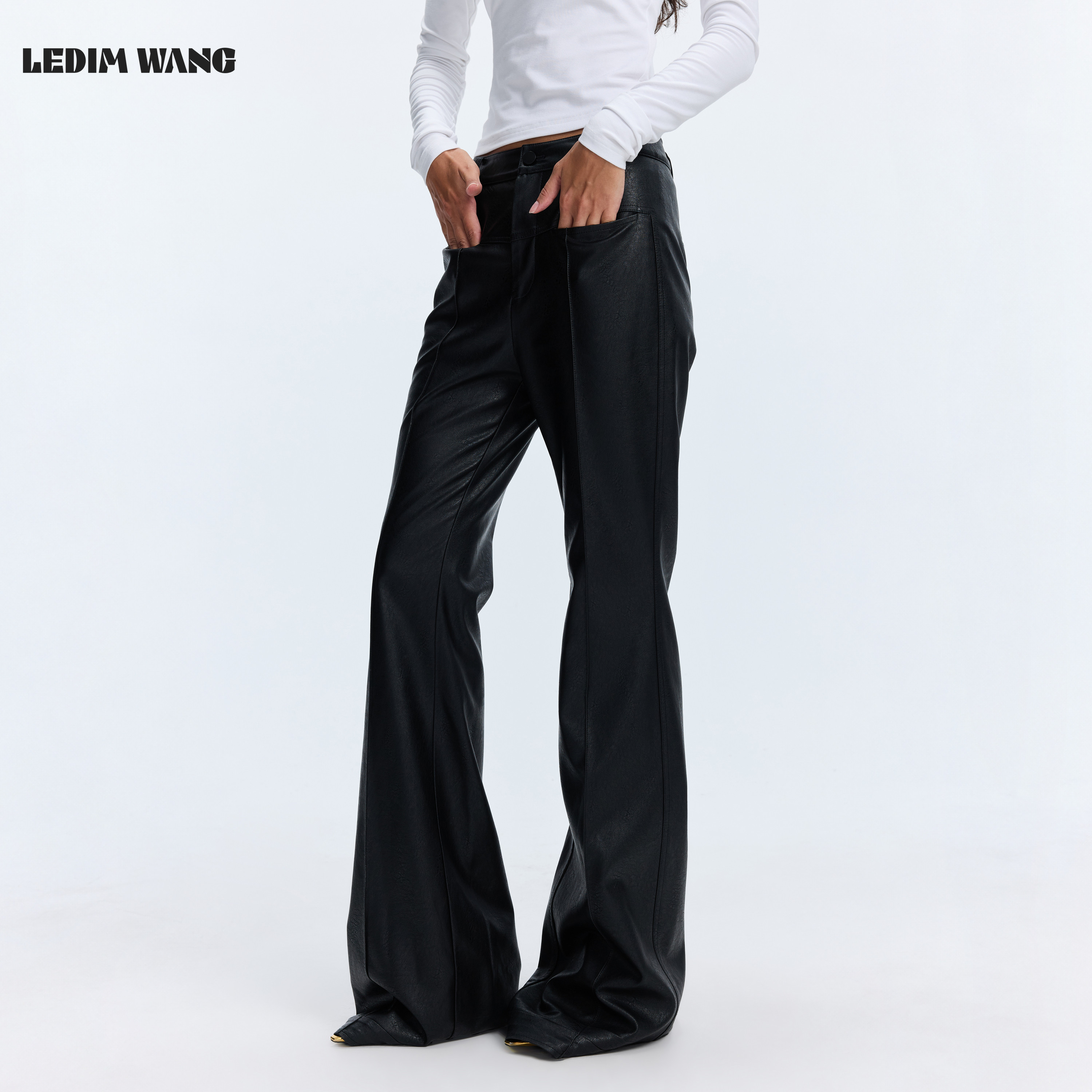 LEDIM WANG美式街头风皮裤女黑色暗纹PU皮微喇裤2026秋冬新款长裤