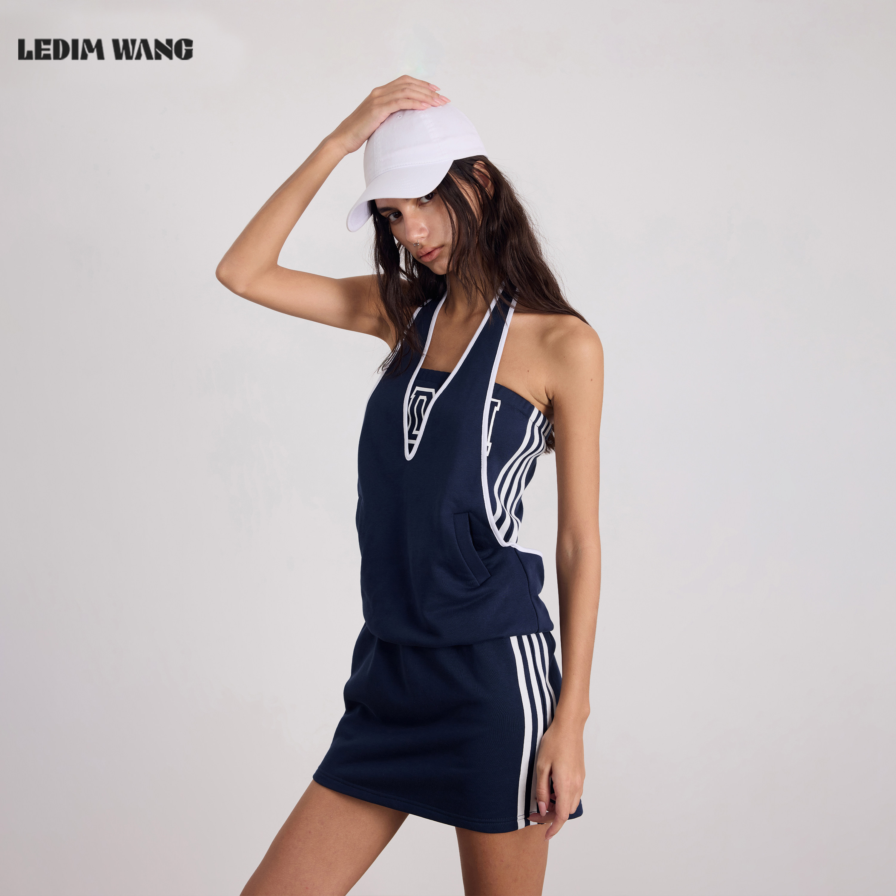 LEDIM WANG复古运动美式挂脖抹胸连衣裙女假两件藏青色26夏季新款