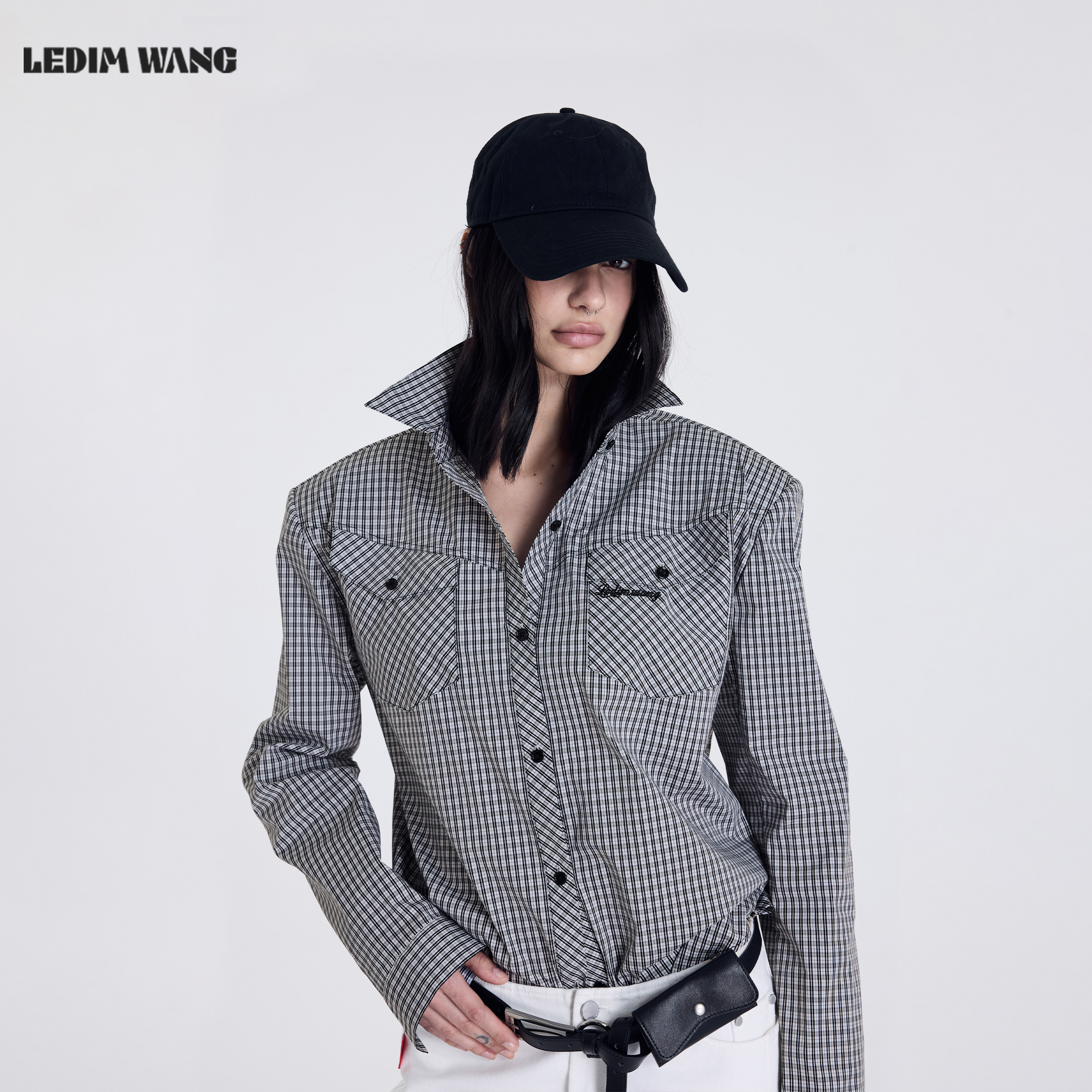 LEDIM WANG廓形格纹长袖衬衫女2026春夏新款灰色宽松垫肩短款衬衣