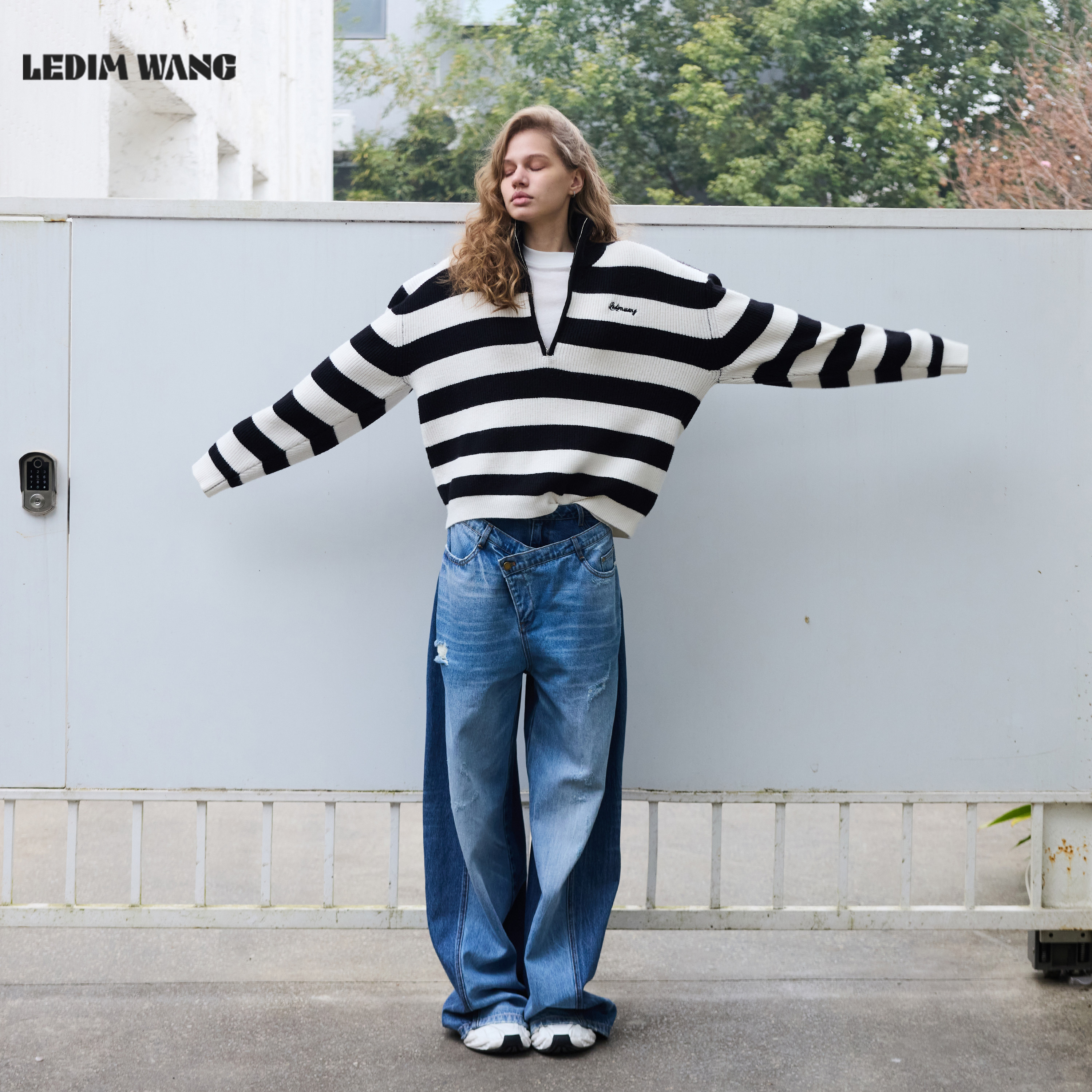 【明星同款】LEDIM WANG立领毛衣女26春新款黑白条纹垫肩长袖上衣