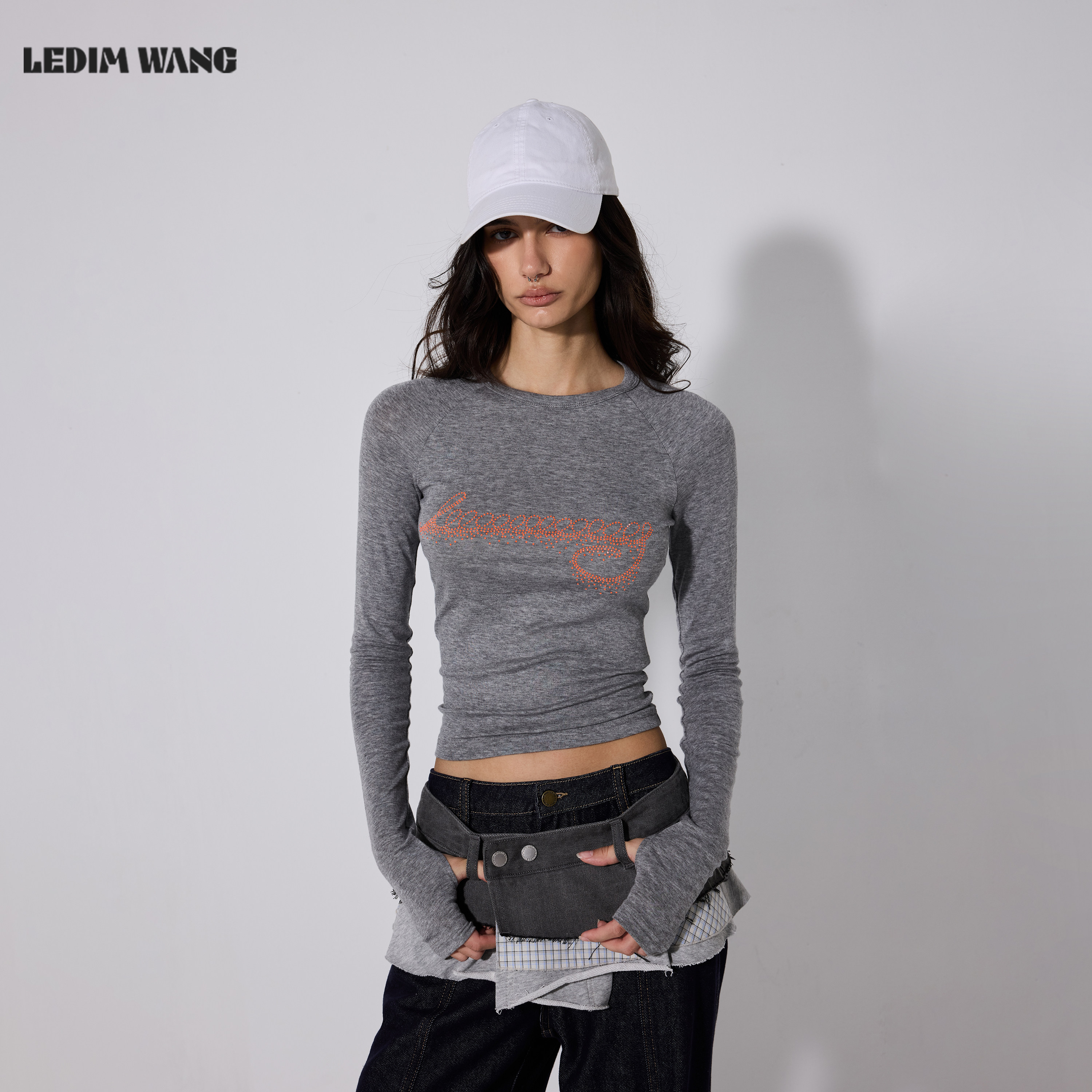 LEDIM WANG绵羊毛修身针织衫女灰色圆领烫钻内搭长袖打底衫26新款