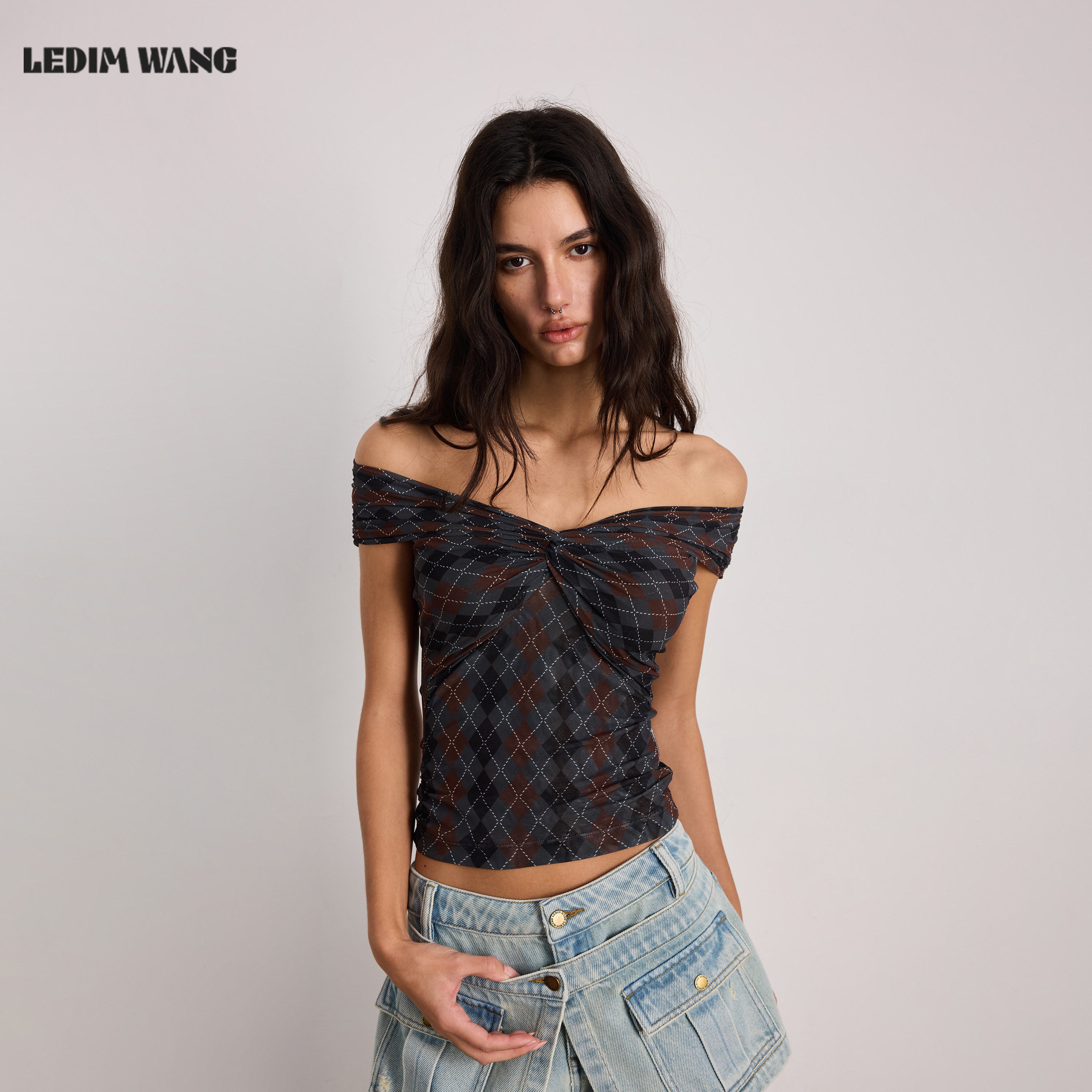 LEDIM WANG一字肩菱格印花T恤女辣妹修身显瘦薄款上衣26夏季新款