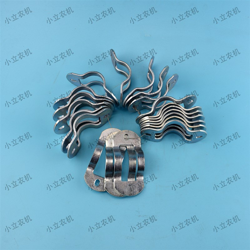 福田雷沃谷王小麦联合收割机配件 2A定位体 割台 搅龙铁片 夹片