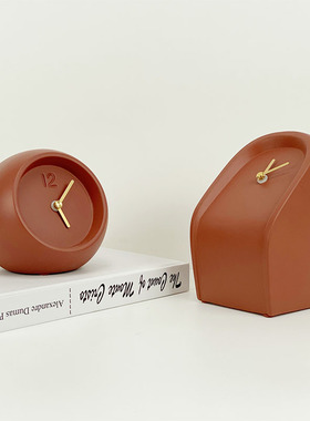 现代简约欧式轻奢红色钟表摆件摆设样板房售楼处书房床头柜饰品