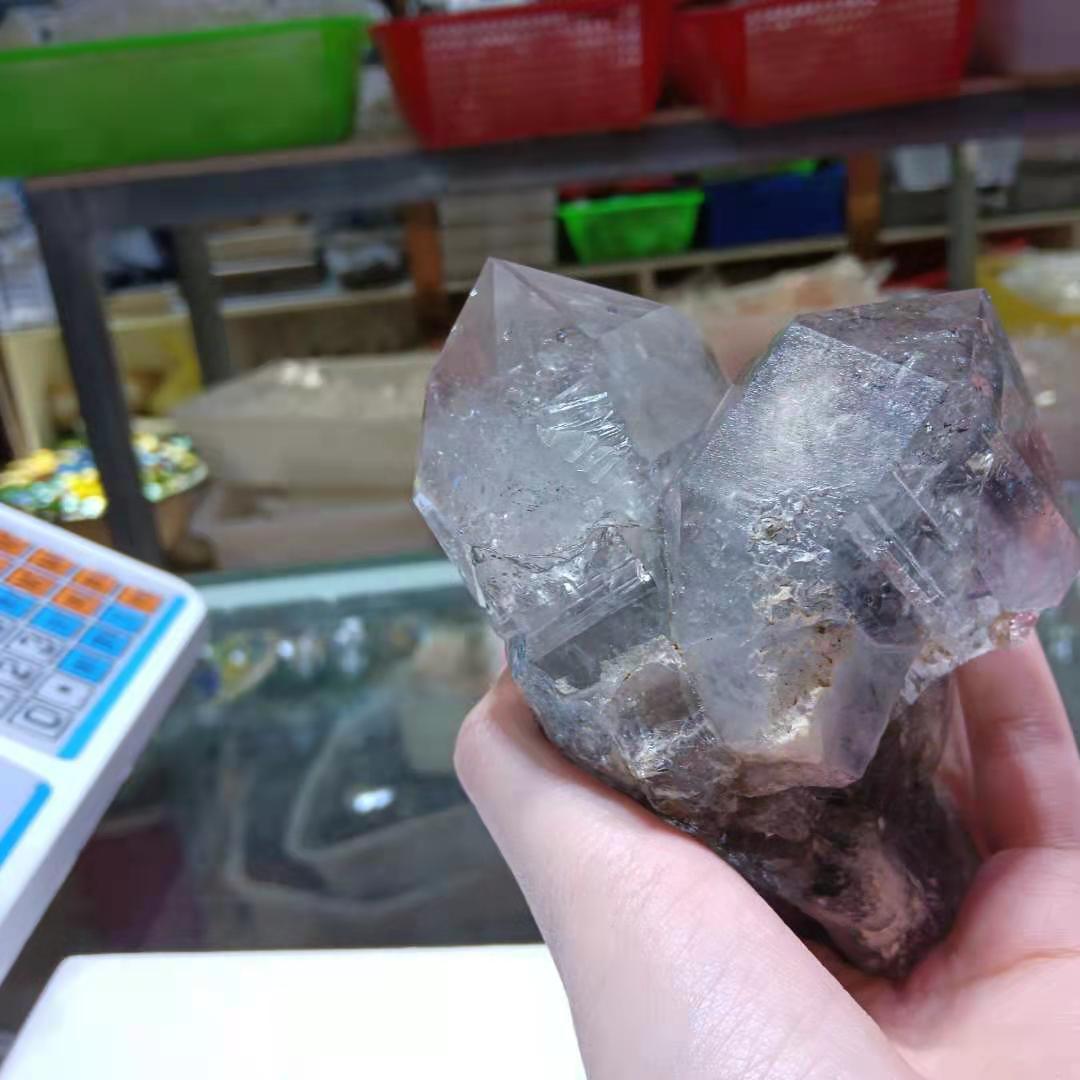 黑油胆双尖水胆水晶笔芯形状内有黑云母是一种极其少见的油胆水晶