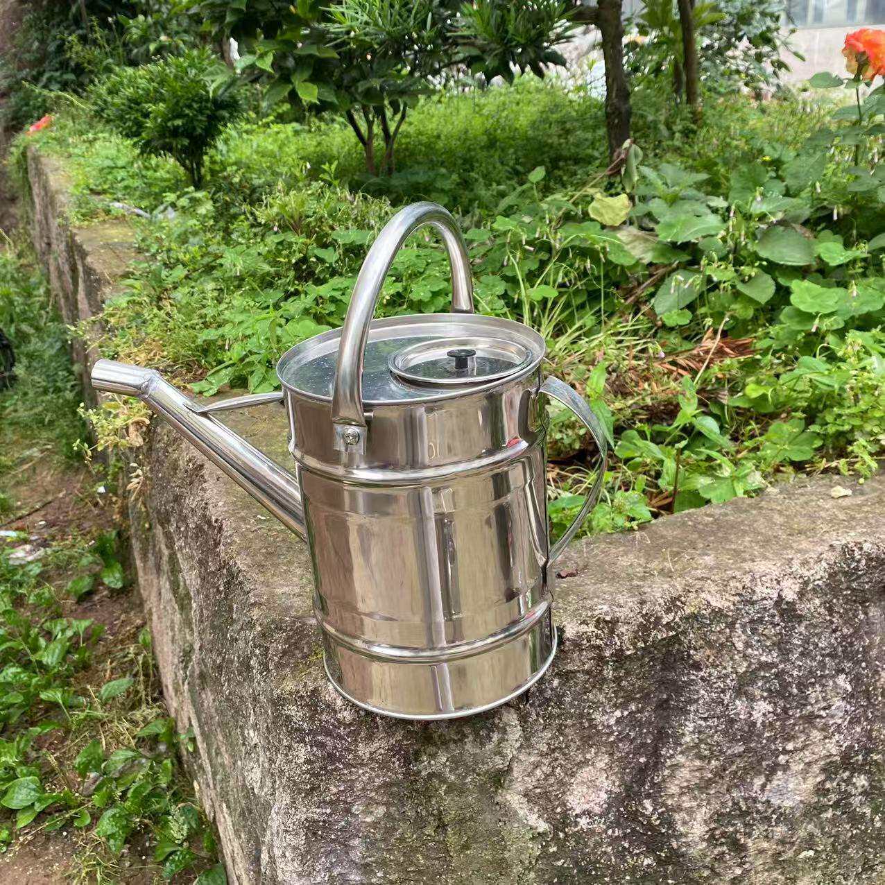 201不锈钢加油桶长嘴手提加油壶6L8L12L柴油桶汽油桶备用油箱带网