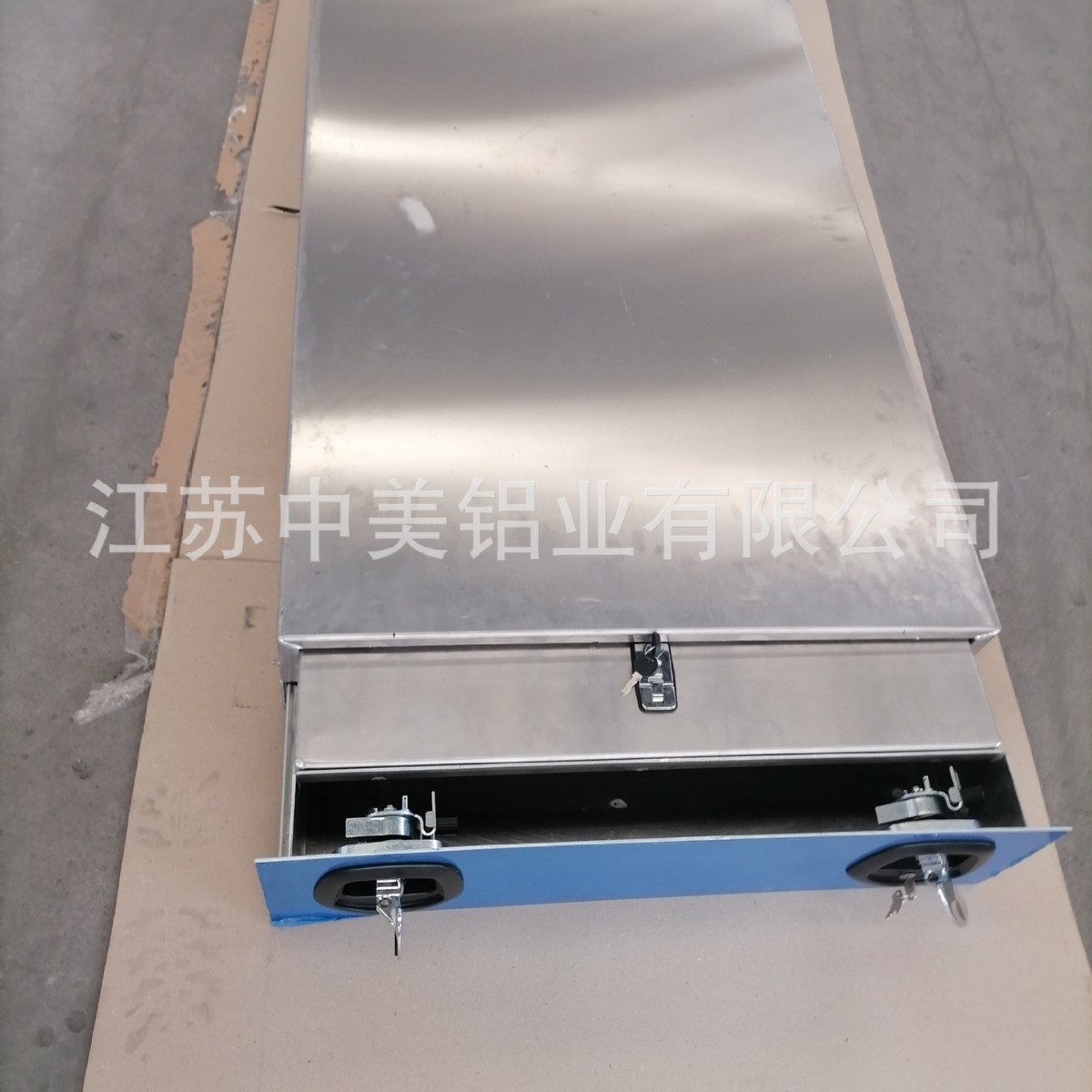 铝拖车横床卡车工具箱铝合金60英寸横床卡车工具箱铝工具盒与抽屉
