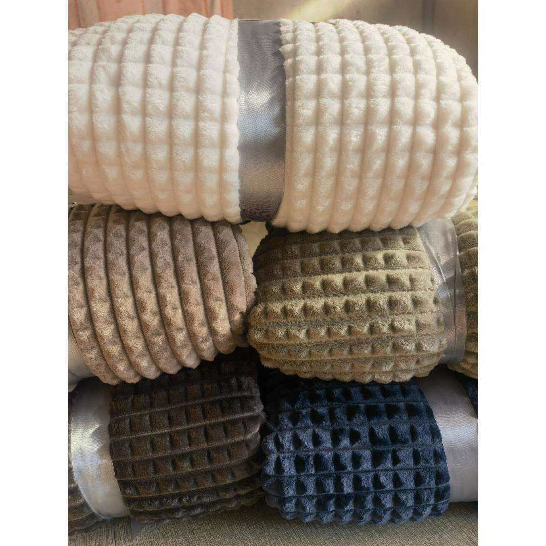 好品质法兰绒毛巾被沙发盖毯提花格子毛毯235*230双人加大加厚