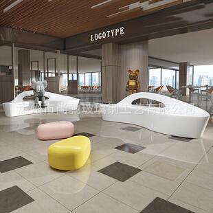 玻璃钢弧形月牙座椅鹅卵石坐凳商场海豚美陈创意儿童休息区休闲椅